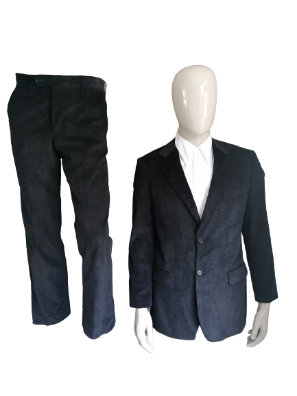 Stones rib costume. Nice rib. Black colored. Size 48 (jacket) & size 46 (trousers)