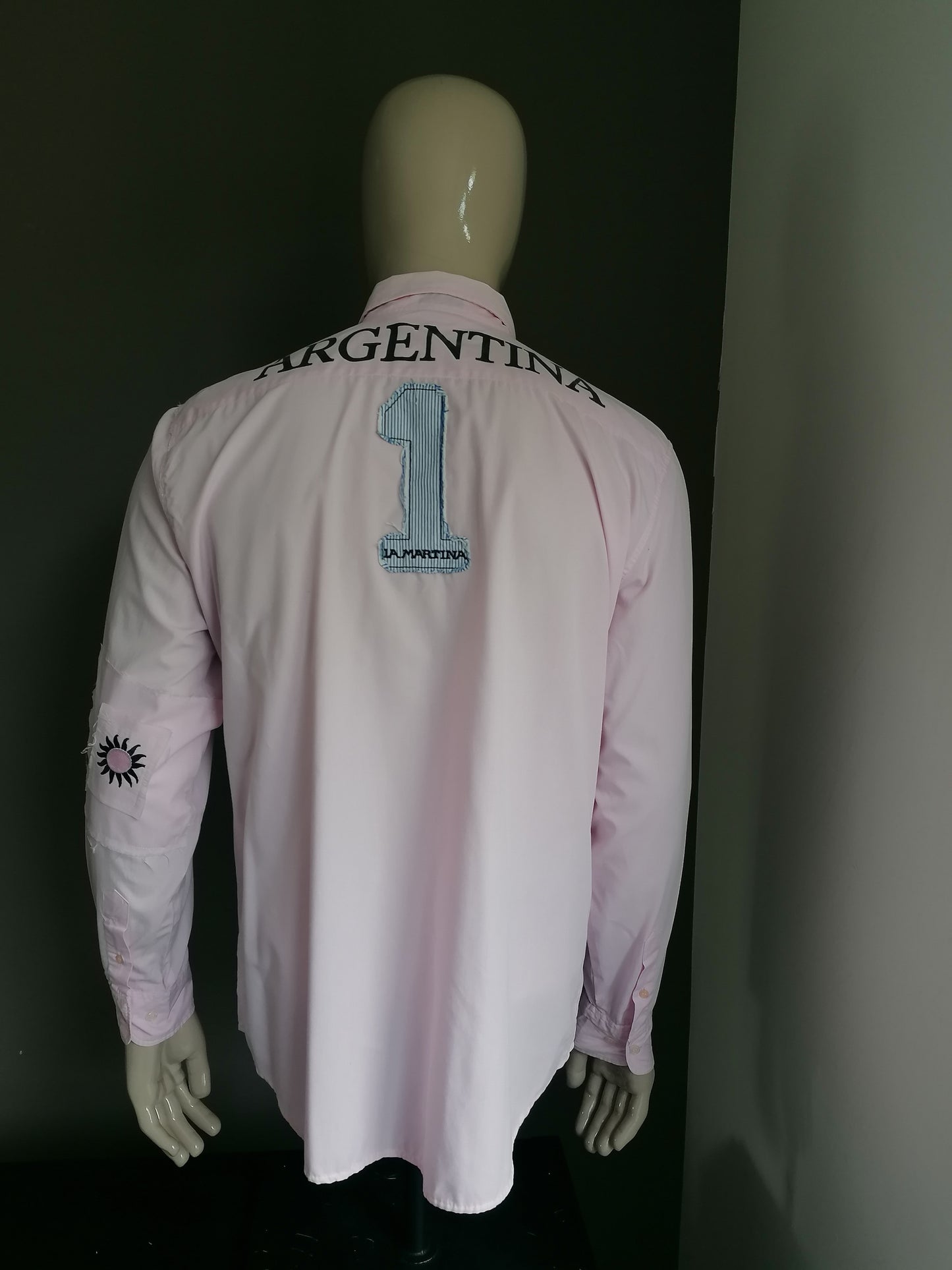 La Martina overhemd. Roze gekleurd met applicaties. Maat XL.