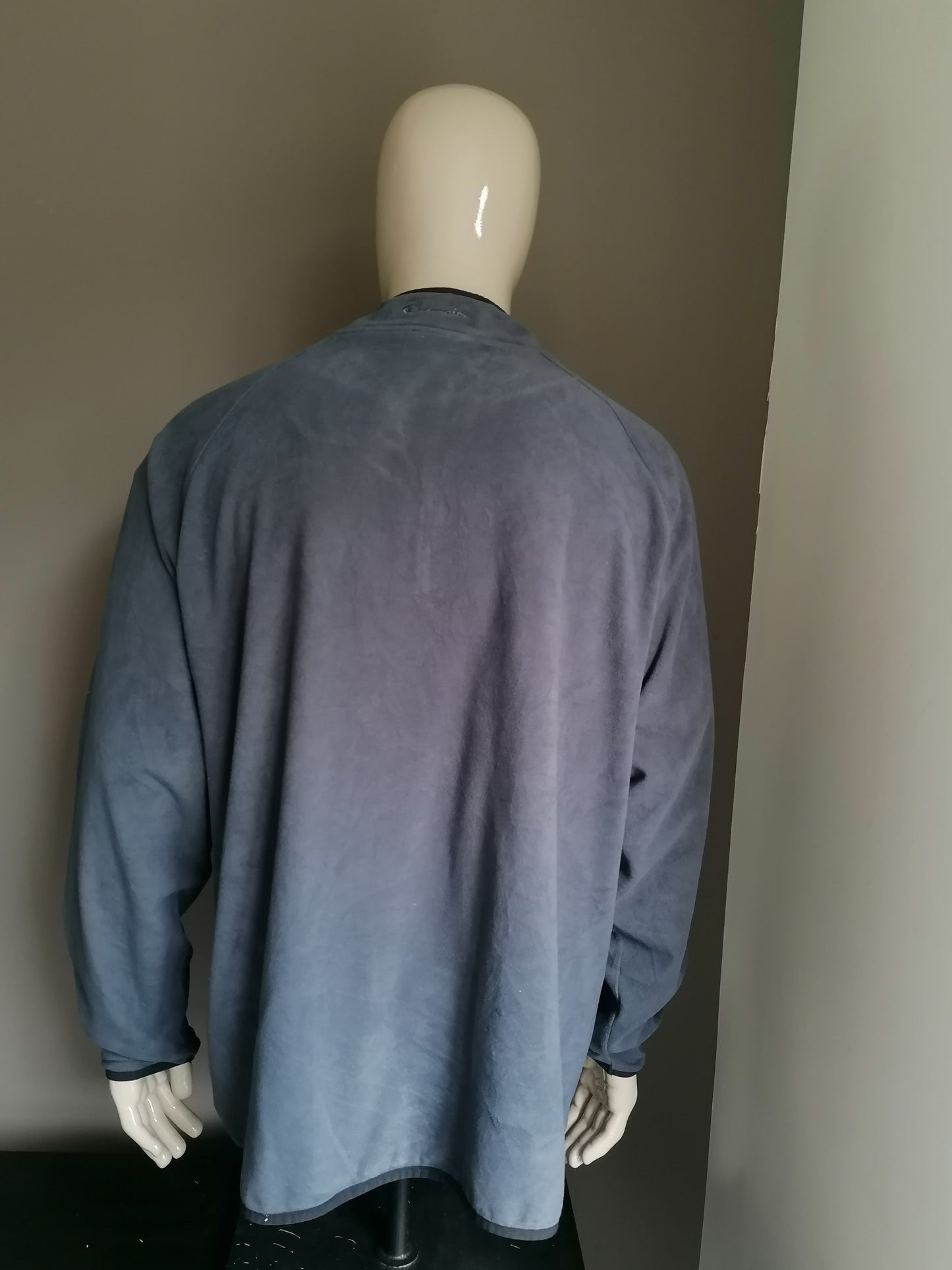 B Auswahl: Vintage Champion Vlece -Pullover mit Reißverschluss. Grau. Größe xxl. Kleines Loch vorne.