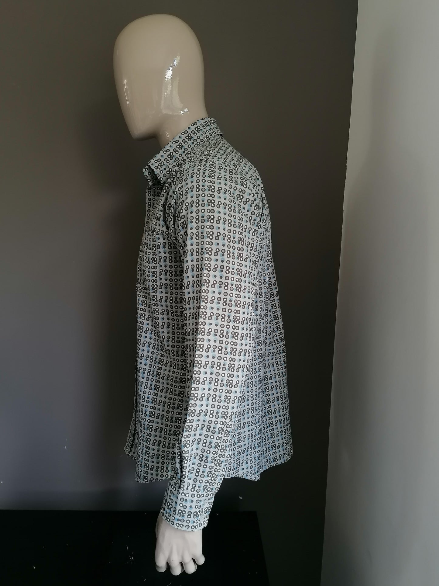 Chemise Philip Russel. Impression bleu gris. Taille L. 100% polyester