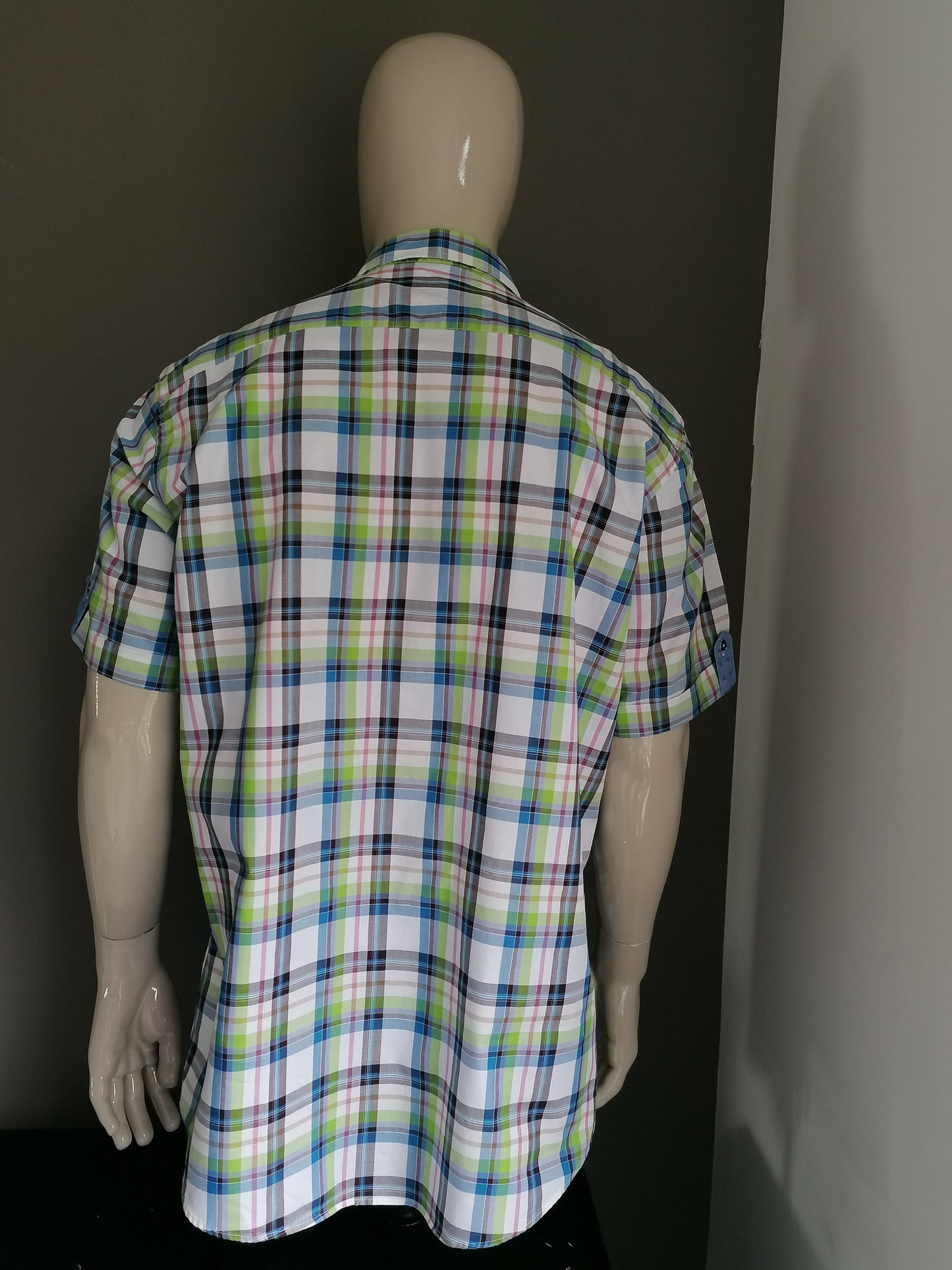 Blumfontain Shirt Short Sleeve. Rouge brun vert bleu vérifié. Taille xxl / 2xl.