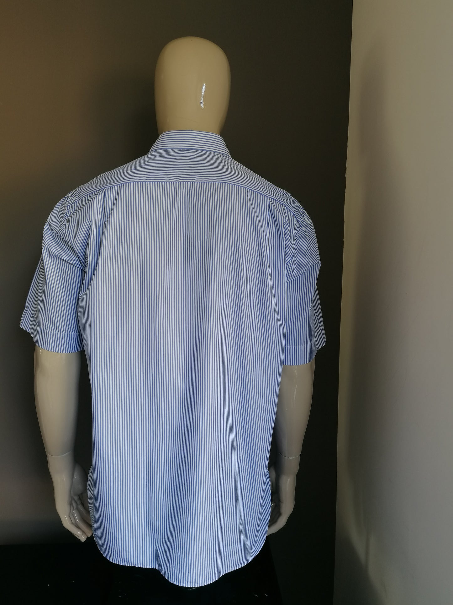 Emanuel Berg overhemd korte mouw. Blauw Wit gestreept. Maat XL.