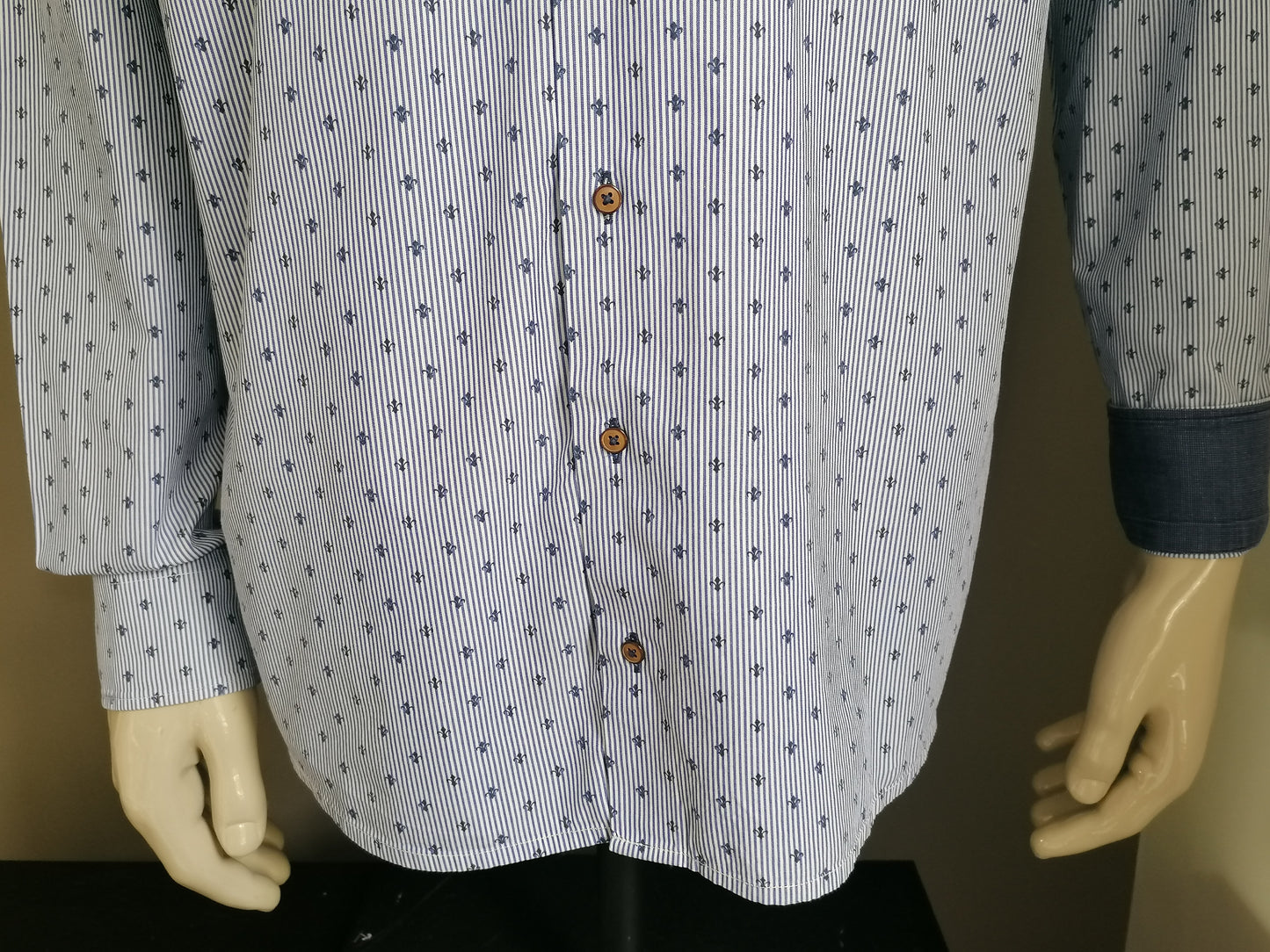 Chemise Stanley & Morgan. Motif à rayures blanches bleues. Taille xxl / 2xl.