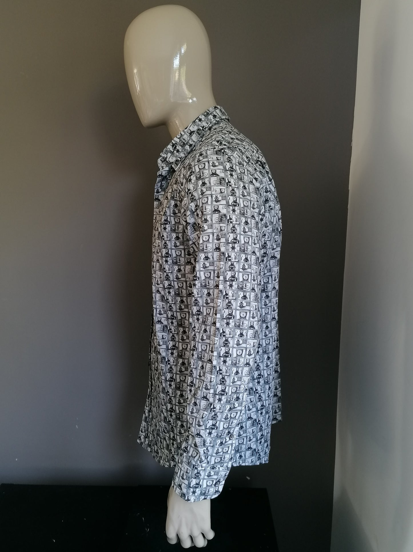 Haupted shirt. Gray white motor print. Size L. Modern Fit.