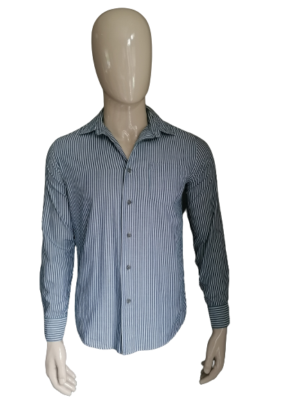 Wrangler shirt. Blue white striped. Size S.
