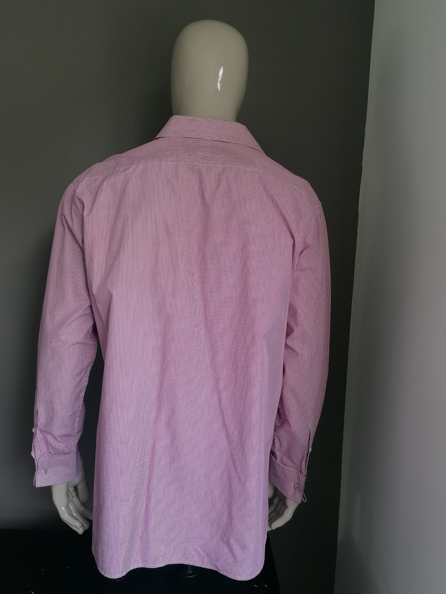 Camisa de Lipman & Sons. Rayado rojo rayado. Tamaño 45 / xxl / 2xl. Tipo de nudo de manguito. "Hilo de dos veces".
