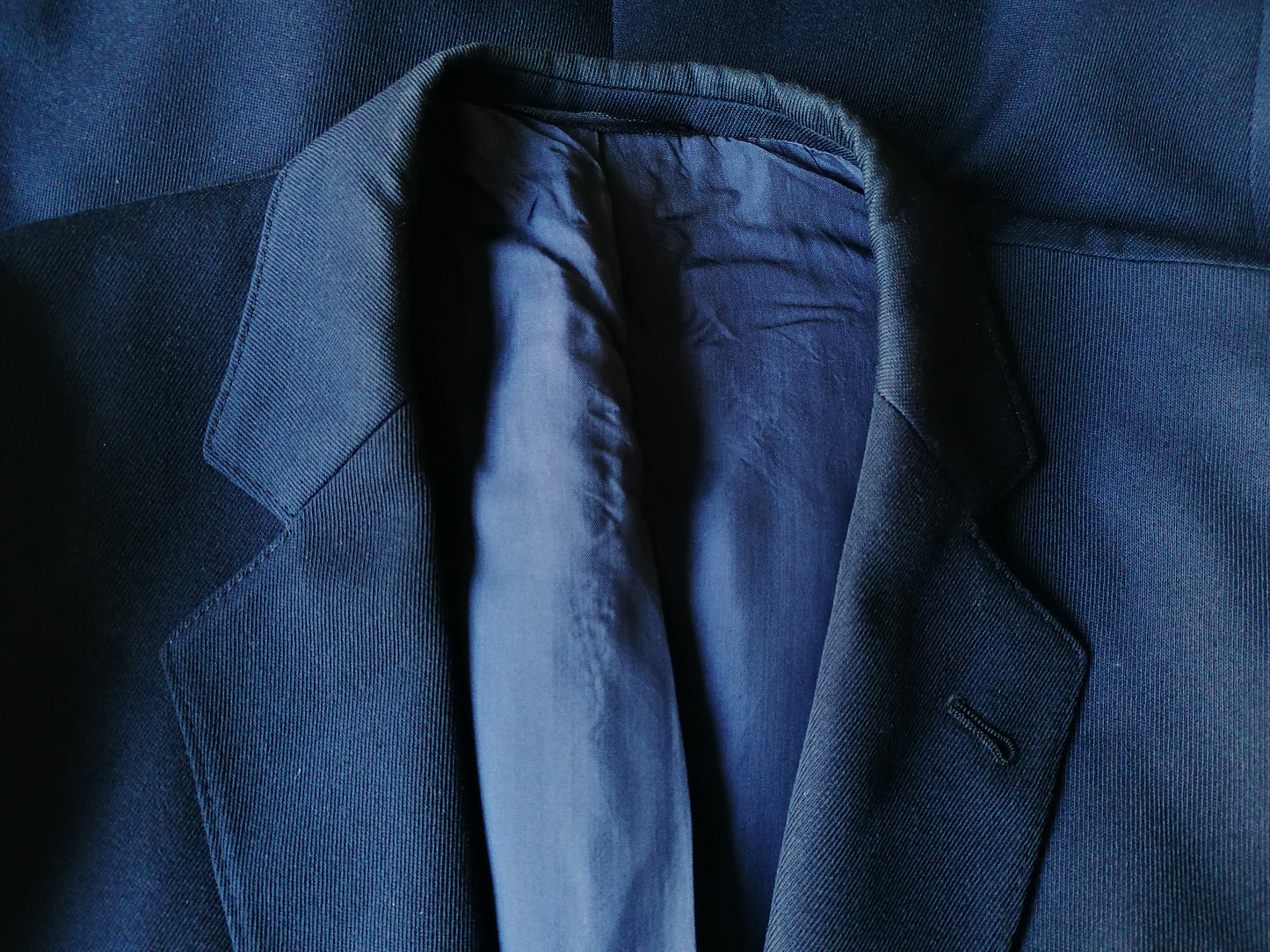 Vintage wool costume. Dark blue colored. Size 56 / XL.
