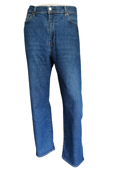 Levis 751 Jeans. Blau gefärbt. Größe W38 - L30. Strecken