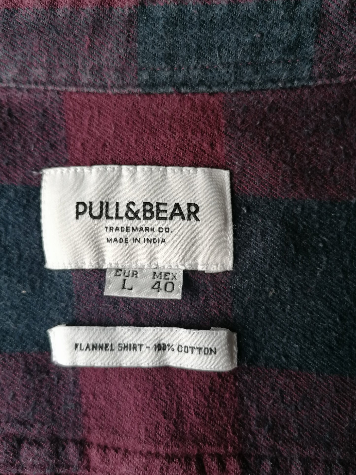 Camisa de franela Pull & Bear. Burdeos azul bloqueado. Talla L.