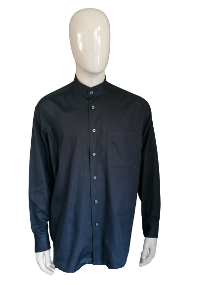 Shirt McEarl con verticale / agricoltori / collare Mao .. colore nero. Dimensione XL - XXL / 2XL.