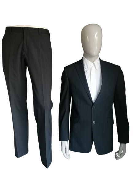 Costume MEXX. Noir avec une bande fine bleue et blanche bordeaux. Taille 50 / M.