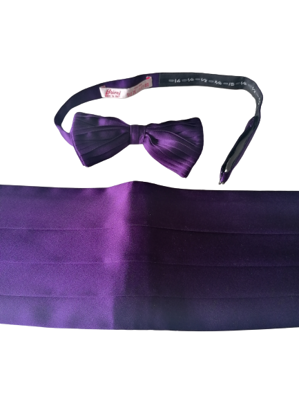 Brioni Seidenset aus Kummerbund und Fliege / Cumberband & Bowtie. Glänzendes Lila. Größe XXL
