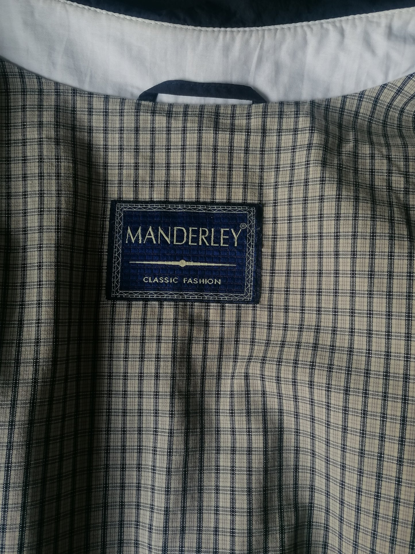 Manderley Mantel / Halflange Jas. Donker Blauw gekleurd. Maat 98 / XL. (58/60)