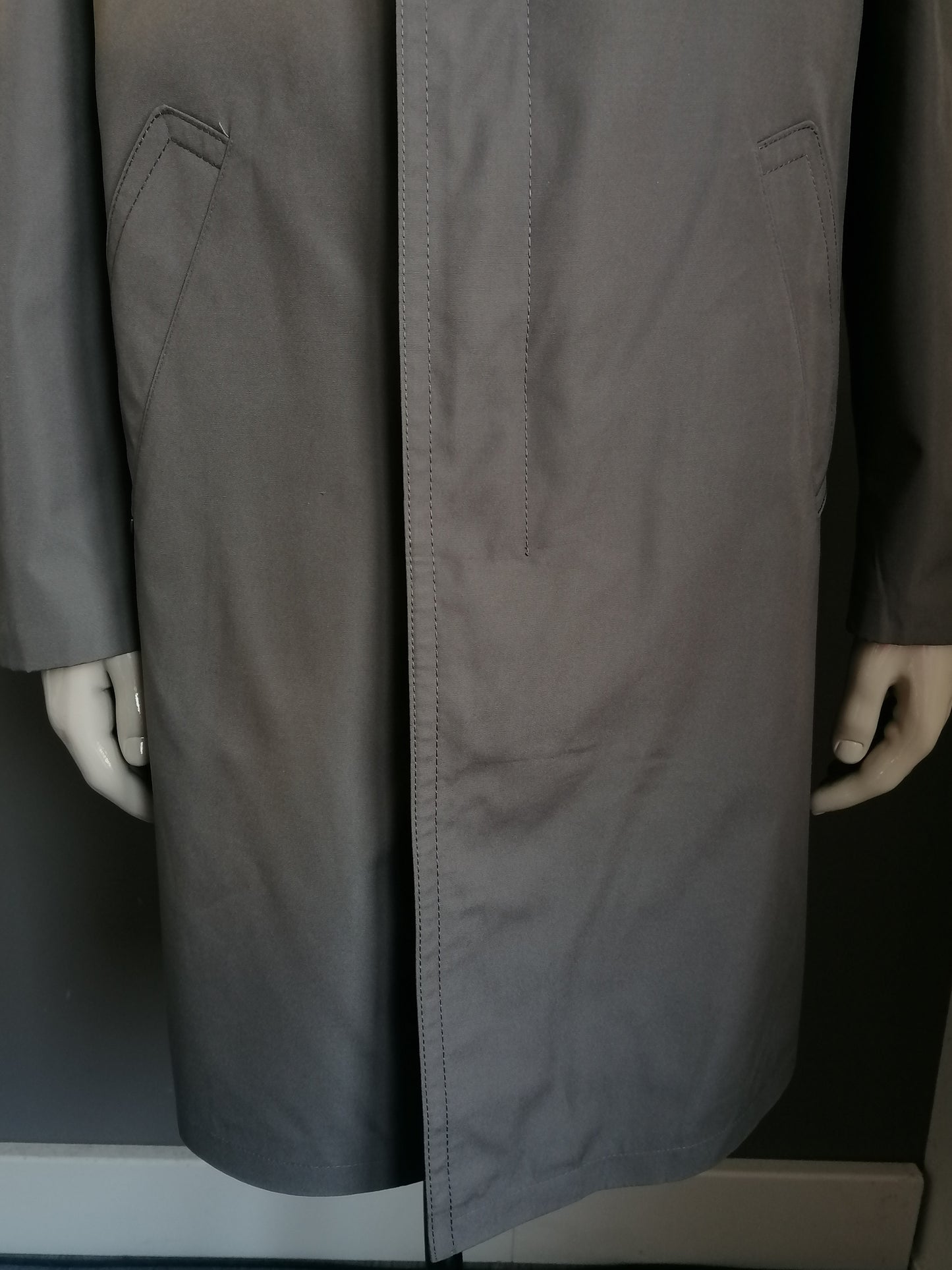 Vintage Werther Mantel / Halb -Länge -Jacke. Grau gefärbt. Größe 52 / L. Abnehmbare Wollfutter.