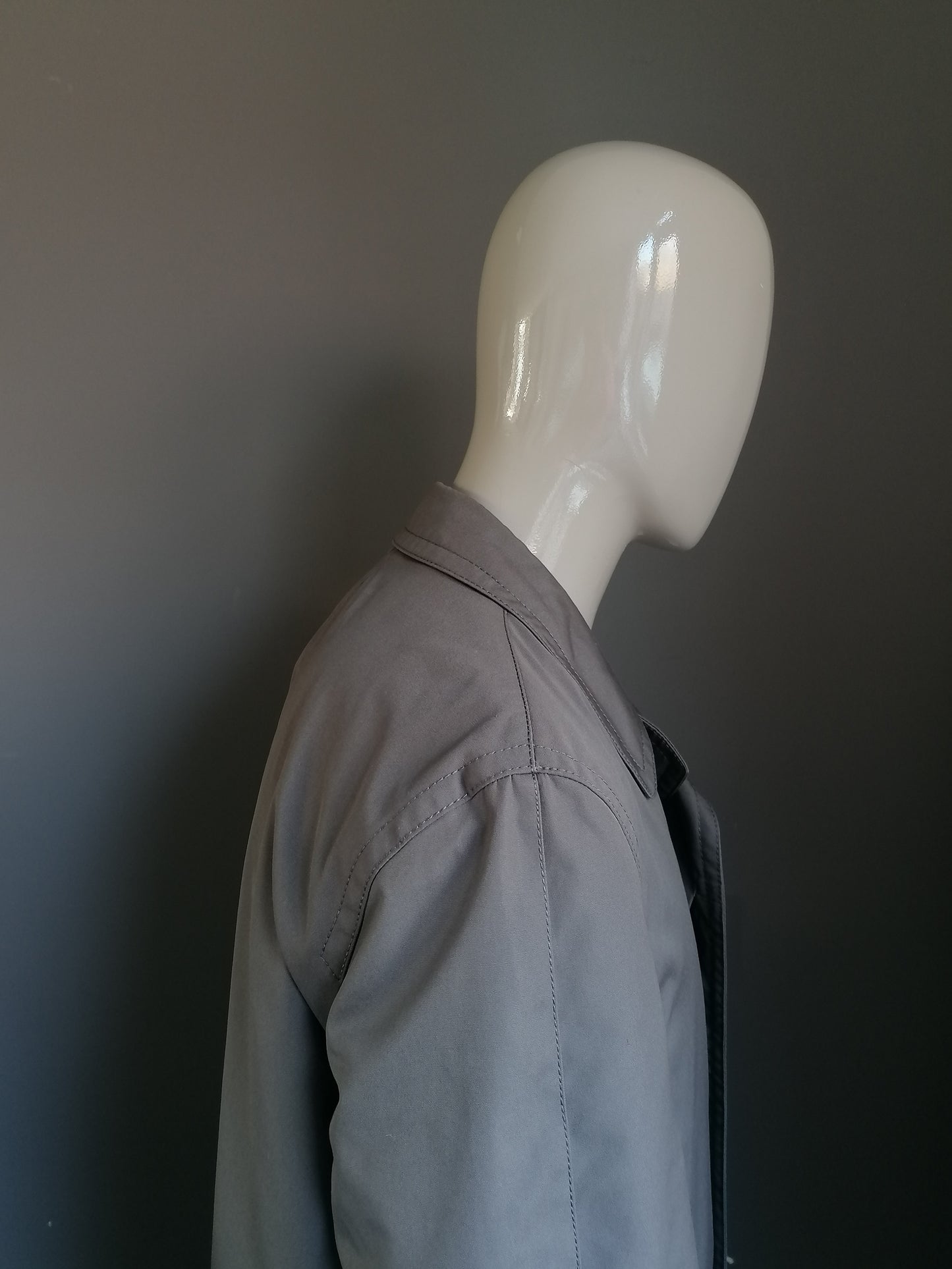 Vintage Werther Mantel / Halb -Länge -Jacke. Grau gefärbt. Größe 52 / L. Abnehmbare Wollfutter.