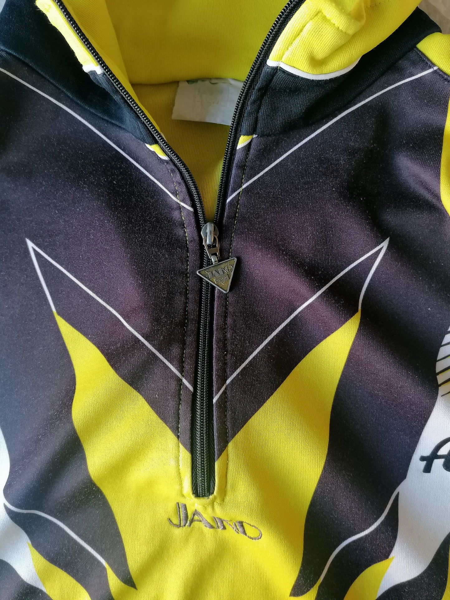 Vintage Jacko 80's-90's Sport trui met rits. Geel Wit Zwart gekleurd. Maat XXL / 2XL.
