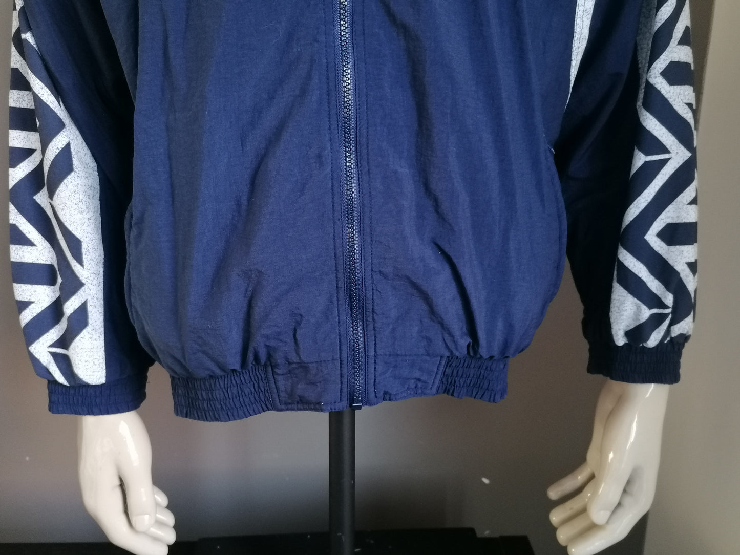 Vintage Erima 80S-90-Trainingsjacke. Blau weiß gelb gefärbt. Größe xl.