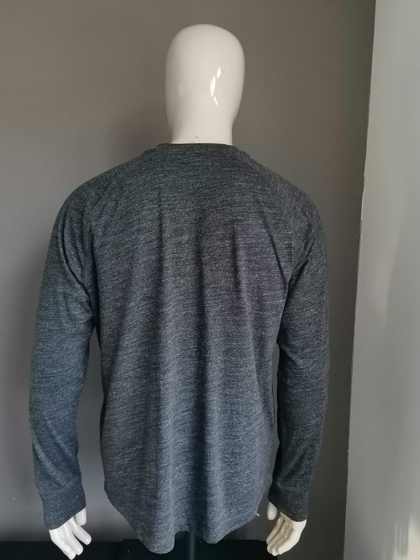 Gap thin sweater with buttons. Gray mixed. Size XL.