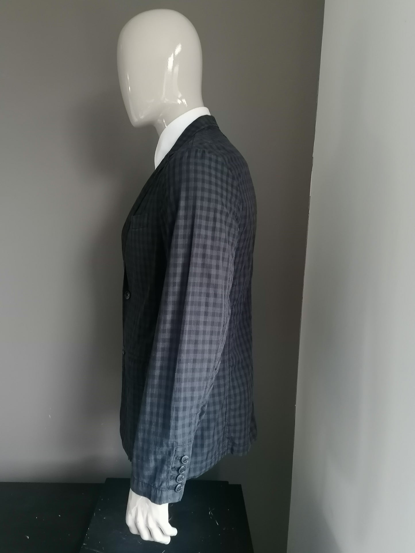 Kenneth Cole Reaction Summer Colbert. Gray checkered. Size 50 / M.