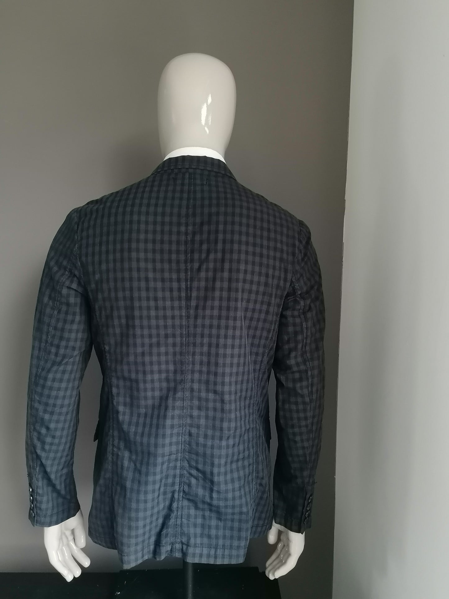 Kenneth Cole Reaction Summer Colbert. Gray checkered. Size 50 / M.