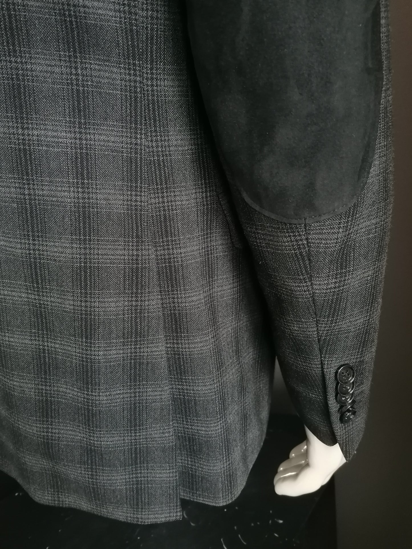 Giacca di lana Gentiluomo con patch di gomito. A scacchi grigi. Dimensione 52 / L.