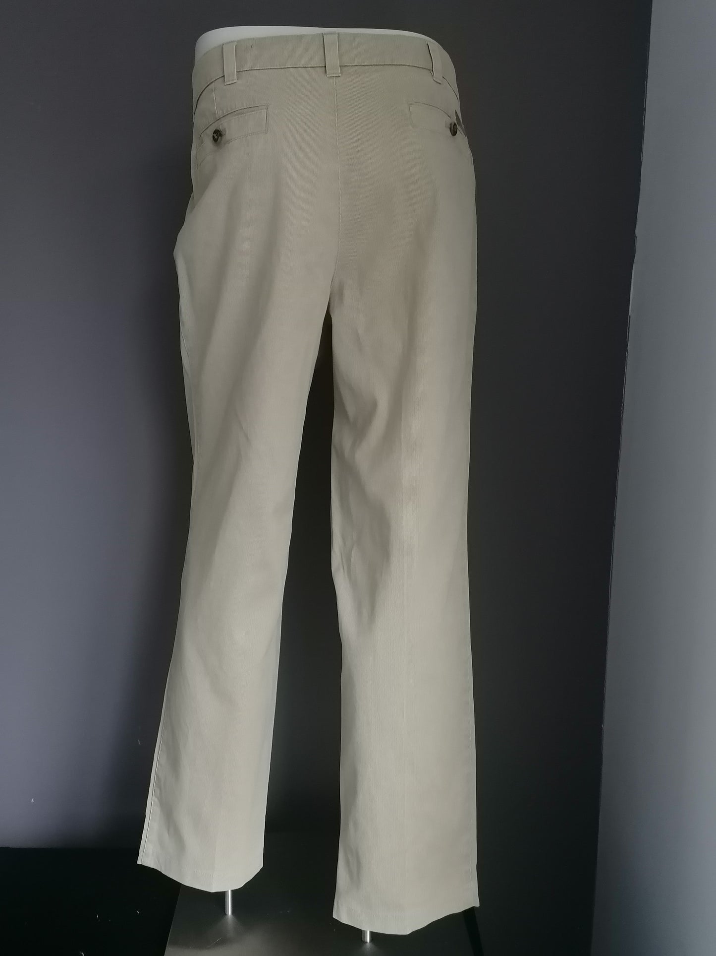 Comfort stretch trousers. Beige striped motif. Size 54 / L.