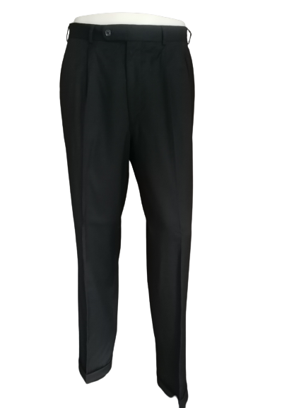 Hiltl trousers with cover. Black colored. Size 52 / L.