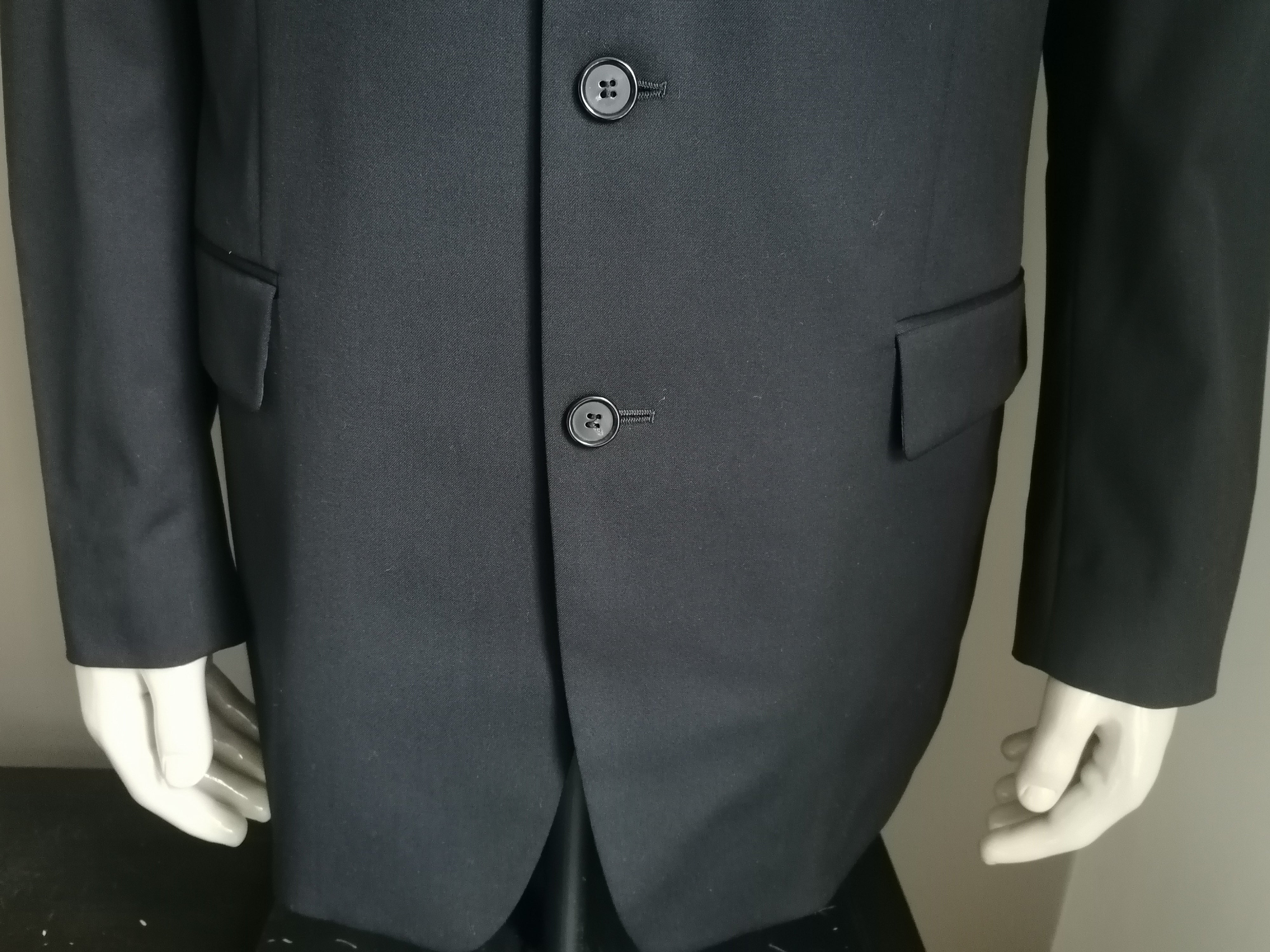 Hugo boss size 54 outlet