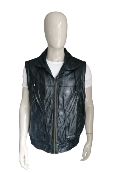 Vintage Prince Leather bodywarmer. Zwart gekleurd. met zakken met rits. Maat 58 / XL - XXL /2XL.