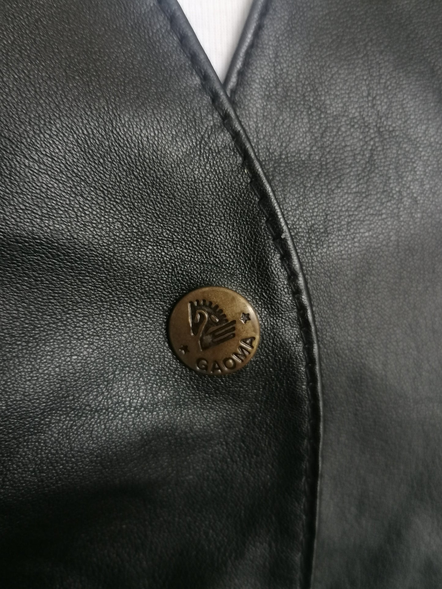 Washion Studio in pelle Wiistcoat con borchie. Colore nero. Taglia M.