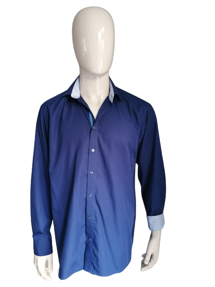 Camicia Olymp Luxor. Blu scuro colorato. Dimensioni 41 / L. Comfort Fit.